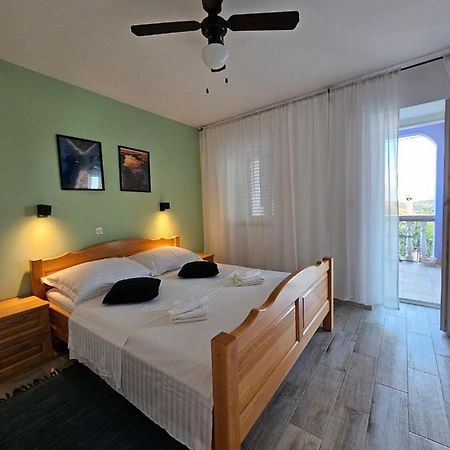 Apartman Lila Cunski Екстер'єр фото