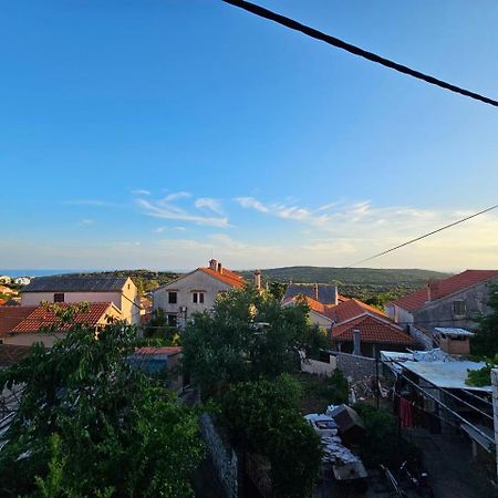 Apartman Lila Cunski Екстер'єр фото